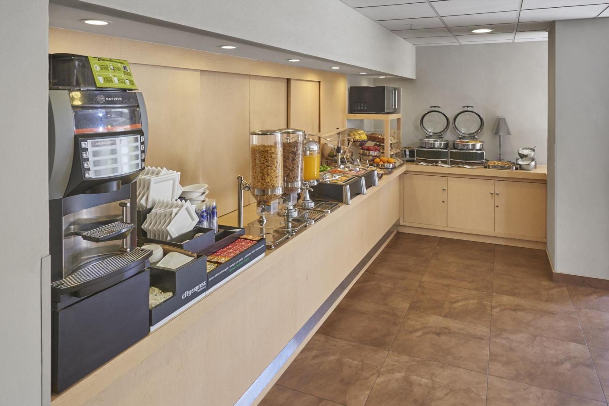 City Express By Marriott Puebla Finsa Екстер'єр фото